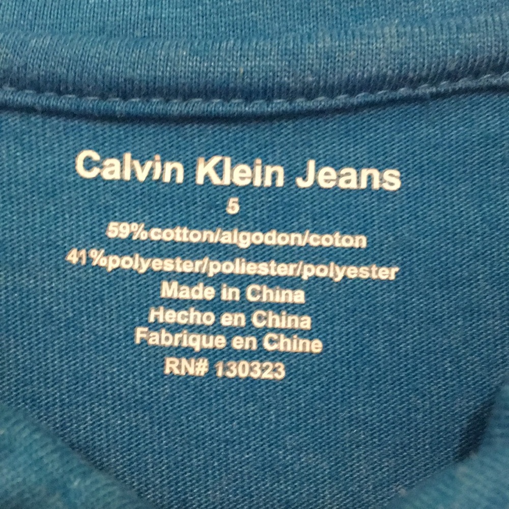 Calvin Klein Boys 2 piece Set - Picture 8 of 8